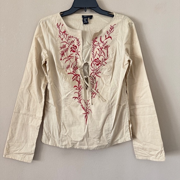BCBG MAXAZRIA Embroidered Tunic Blouse S - Picture 1 of 7